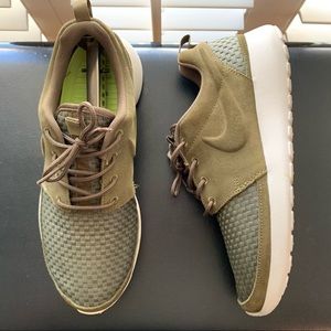 Nike Roshe Run Woven (RARE)
